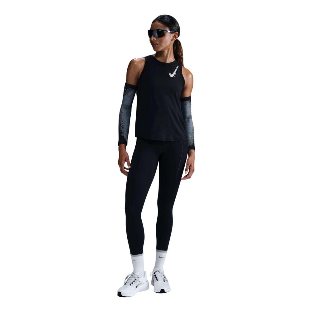 Camiseta-Nike-One-Swoosh-|-Feminina